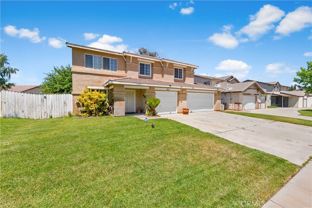 Image 2 of property listing at 37859 Tamara, Palmdale, CA 93550