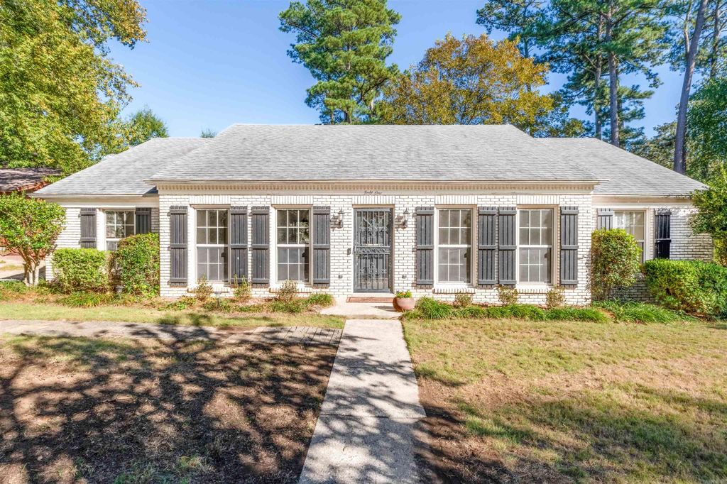 41 Coachlight Drive, Little Rock, AR 72227