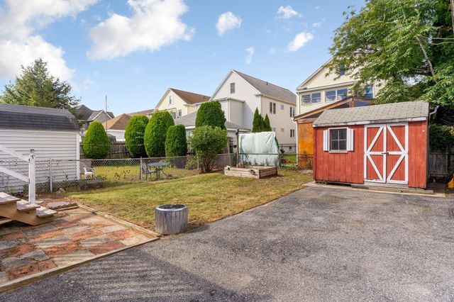 14 Poole St, Medford, MA 02155