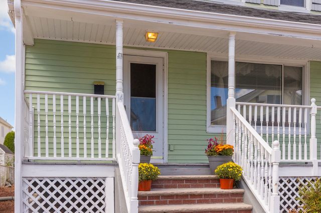 14 Poole St, Medford, MA 02155