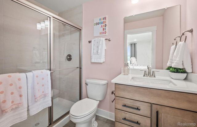 22572 Pondview Drive, Macomb Township, MI 48042