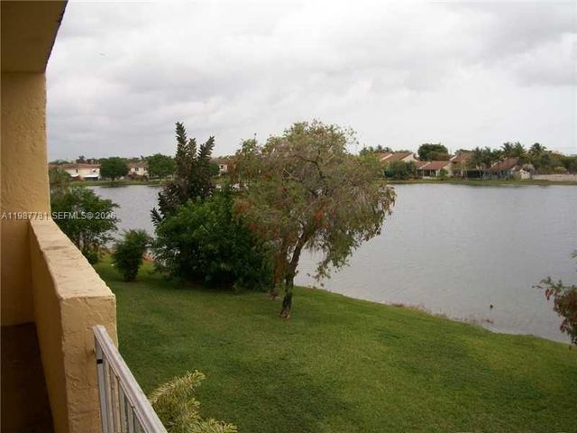 9359 Fontainebleau Blvd F203, Miami, FL 33172