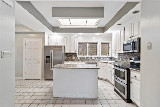 635 OAKVIEW AVE, Covington, TN 38019