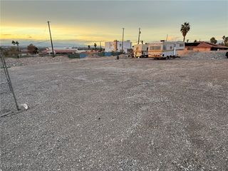 6942 Stewart Avenue, Las Vegas, NV 89110