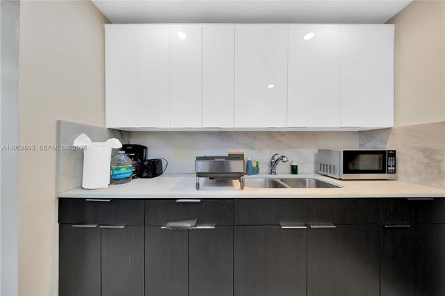 458 E 20th St, Hialeah, FL 33013