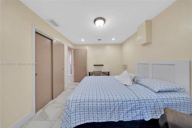 458 E 20th St, Hialeah, FL 33013