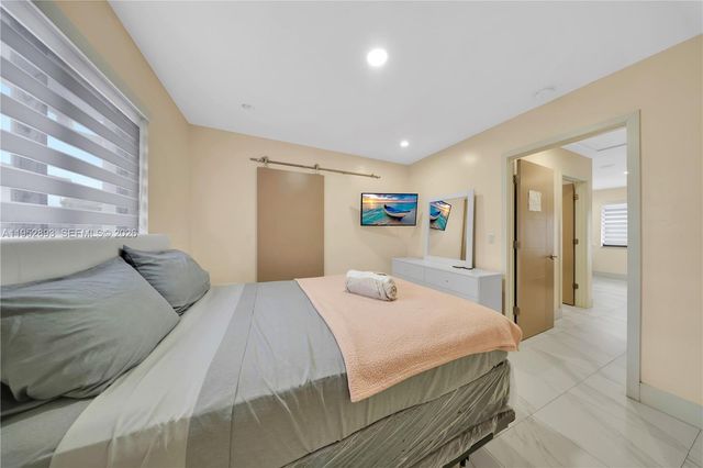 458 E 20th St, Hialeah, FL 33013