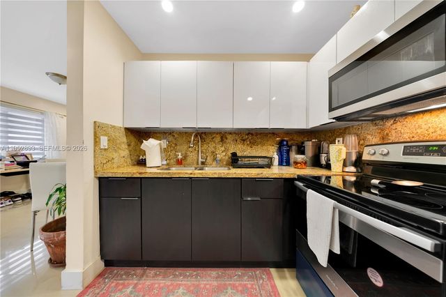 458 E 20th St, Hialeah, FL 33013