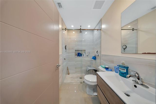 458 E 20th St, Hialeah, FL 33013