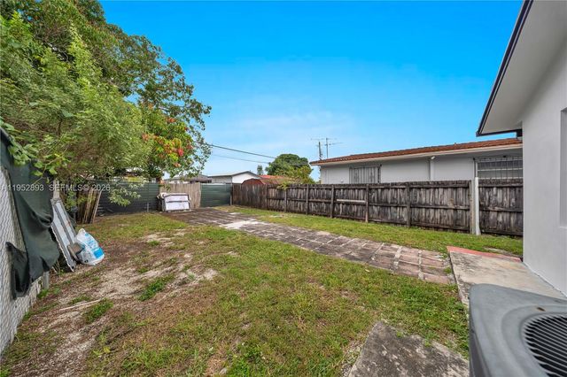 458 E 20th St, Hialeah, FL 33013