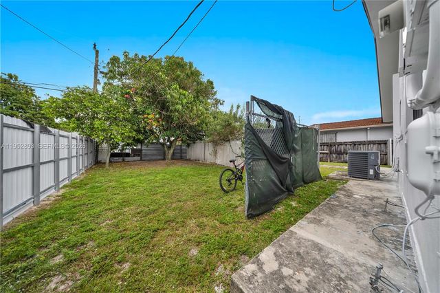 458 E 20th St, Hialeah, FL 33013