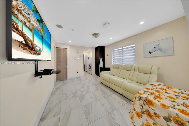 458 E 20th St, Hialeah, FL 33013