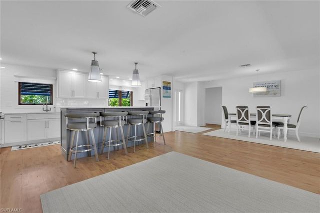 367 Mooring Line DR, Naples, FL 34102
