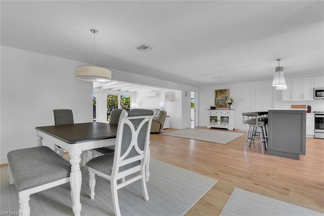 367 Mooring Line DR, Naples, FL 34102
