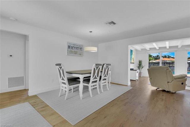 367 Mooring Line DR, Naples, FL 34102