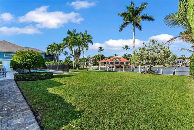 367 Mooring Line DR, Naples, FL 34102