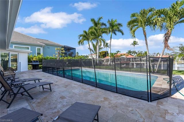 367 Mooring Line DR, Naples, FL 34102