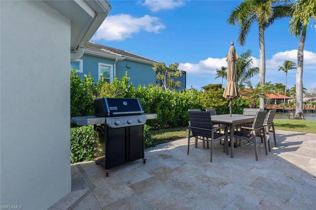 367 Mooring Line DR, Naples, FL 34102