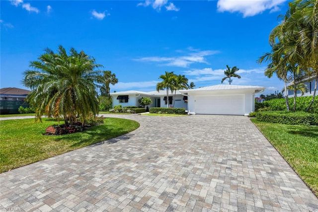 367 Mooring Line DR, Naples, FL 34102