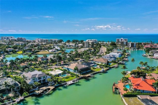 367 Mooring Line DR, Naples, FL 34102