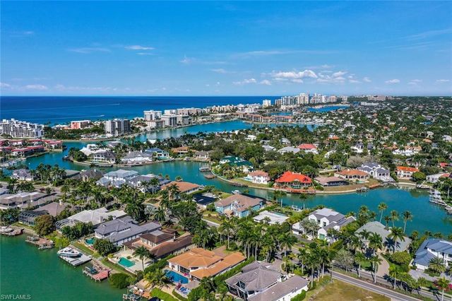 367 Mooring Line DR, Naples, FL 34102