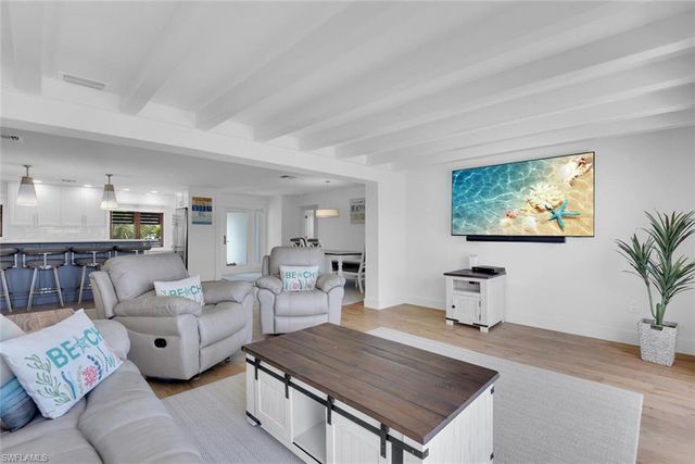 367 Mooring Line DR, Naples, FL 34102