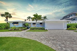367 Mooring Line DR, Naples, FL 34102