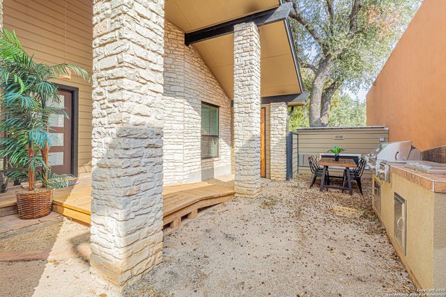 1106 River Vista W, San Antonio, TX 78216