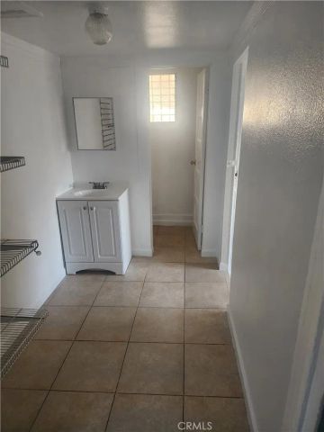 1470 E 42nd, Los Angeles, CA 90011