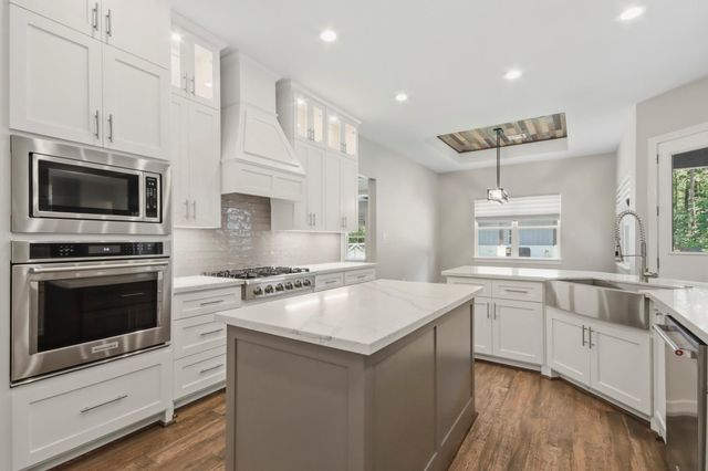 11451 Sunset Avenue, Magnolia, TX 77354