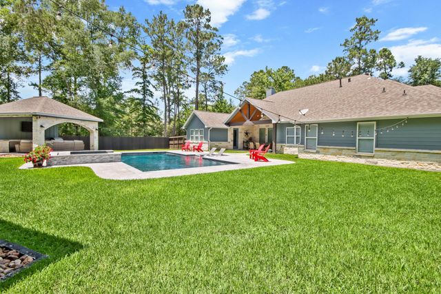 11451 Sunset Avenue, Magnolia, TX 77354