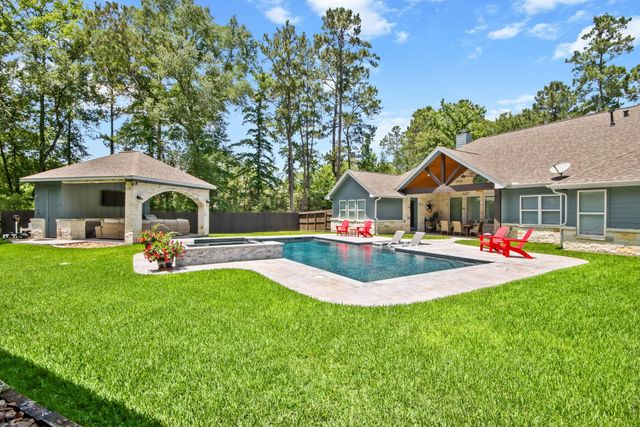 11451 Sunset Avenue, Magnolia, TX 77354