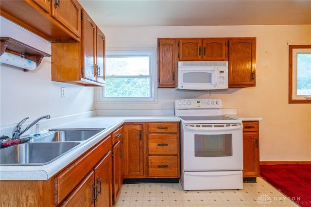 1079 Reid Avenue, Xenia, OH 45385