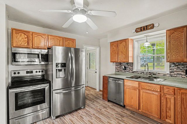 66713 Territorial Road, Lawrence, MI 49064