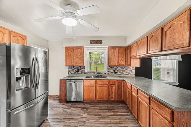 66713 Territorial Road, Lawrence, MI 49064