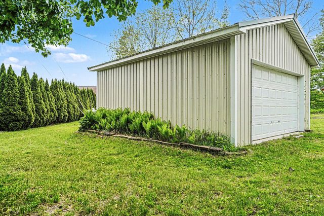 66713 Territorial Road, Lawrence, MI 49064