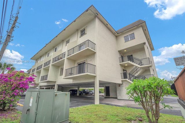 5731 NW 37th St 405, Virginia Gardens, FL 33166