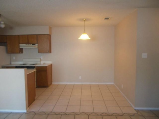 8710 Piney Point DR B, Austin, TX 78729
