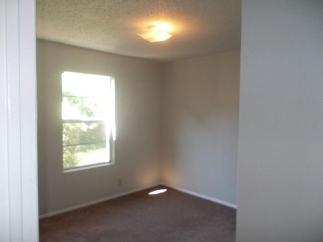 8710 Piney Point DR B, Austin, TX 78729