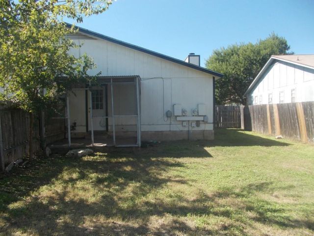 8710 Piney Point DR B, Austin, TX 78729