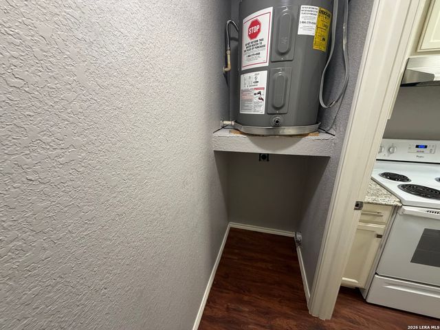 11106 Bel Air Dr Apt 202, San Antonio, TX 78213