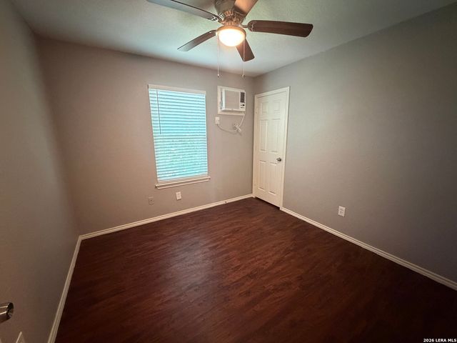 11106 Bel Air Dr Apt 202, San Antonio, TX 78213