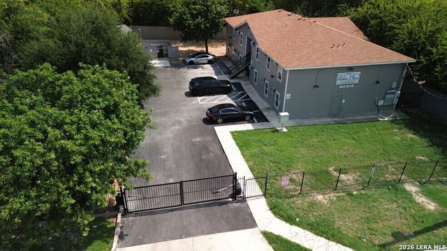 11106 Bel Air Dr Apt 202, San Antonio, TX 78213