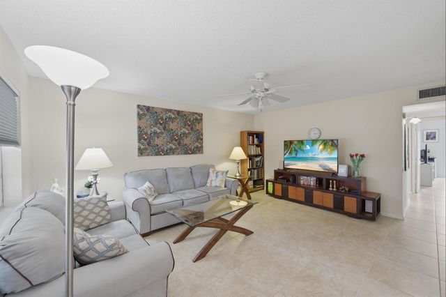 330 Piedmont 330, Delray Beach, FL 33484