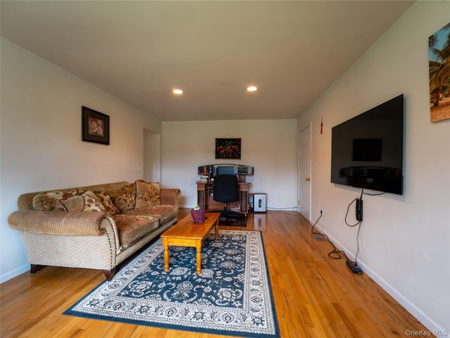 49 S Cozine Road, Center Moriches, NY 11934