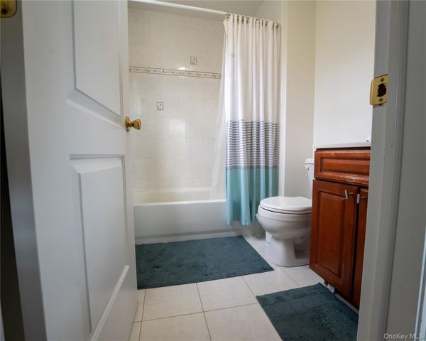 49 S Cozine Road, Center Moriches, NY 11934