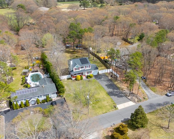 49 S Cozine Road, Center Moriches, NY 11934