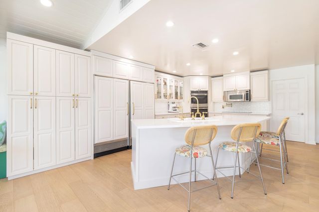 3125 Embassy Drive, West Palm Beach, FL 33401