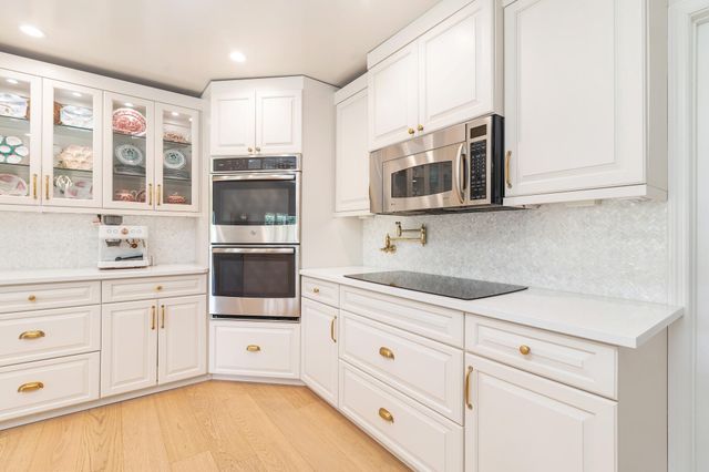 3125 Embassy Drive, West Palm Beach, FL 33401