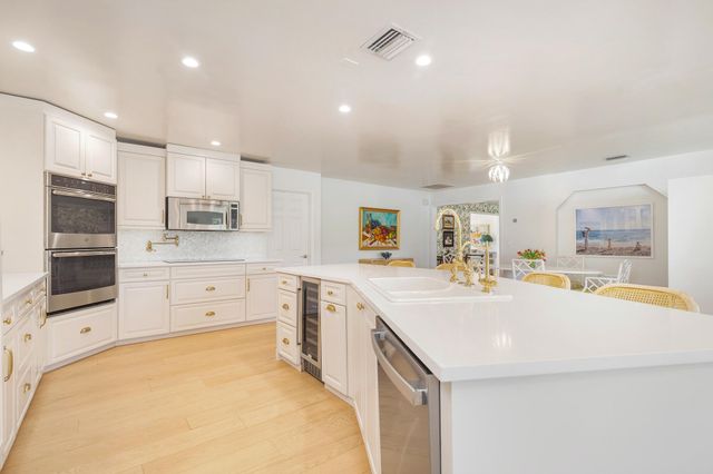 3125 Embassy Drive, West Palm Beach, FL 33401